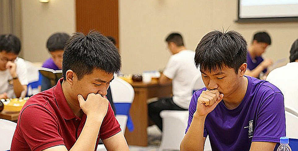 प्राग के 27 मिनिएचर और शतरंज की ट्रेनिंग सप्लाई चेन: ChessBase Magazine #225 का बहीखाता